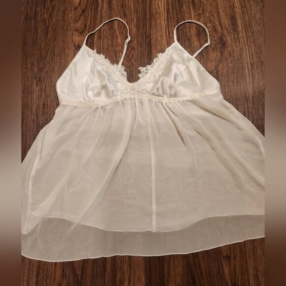 Vintage Elegant White Lace Trim Slip - Picture 1 of 5